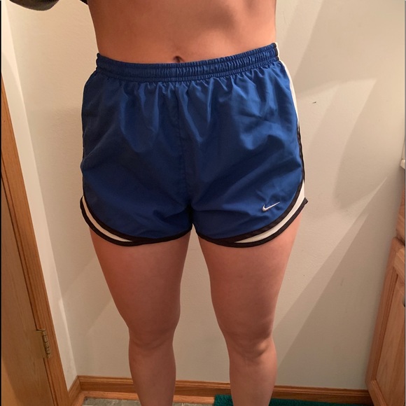 nike running shorts - Picture 1 of 2